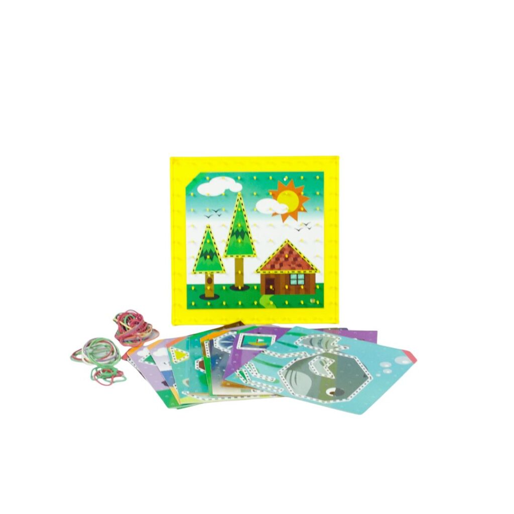 Kit Centro de Atividades Placa de Pinos da Materiais Para Brincar, mostrando uma placa de pinos de plástico com elásticos coloridos esticados formando um quadrado.