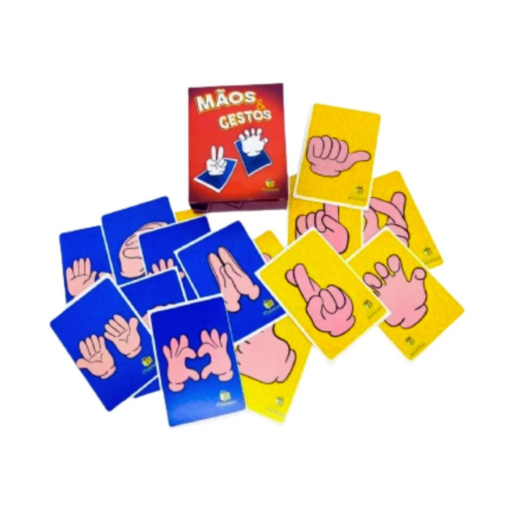 Jogo Mãos e Gestos da Materiais para Brincar, mostrando uma mão de criança reproduzindo um gesto de uma das cartinhas.