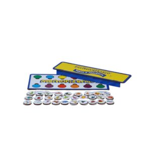 Jogo Memorizando da Materiais para Brincar, mostrando uma placa em MDF com uma sequência de fichas coloridas e temáticas.