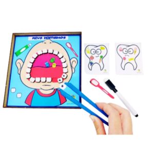 Brinquedo Meus Dentinhos da Materiais para Brincar, mostrando um conjunto de dentes de brinquedo e uma escova de dentes em destaque.