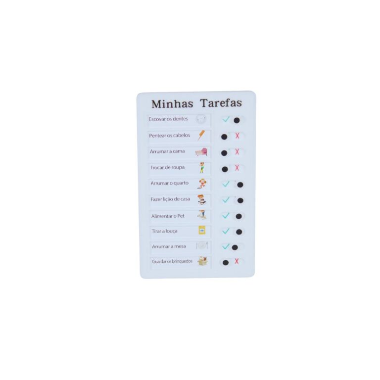 Quadro Minhas Tarefas da Materiais para Brincar, mostrando um quadro de plástico com uma lista de tarefas e algumas delas marcadas.